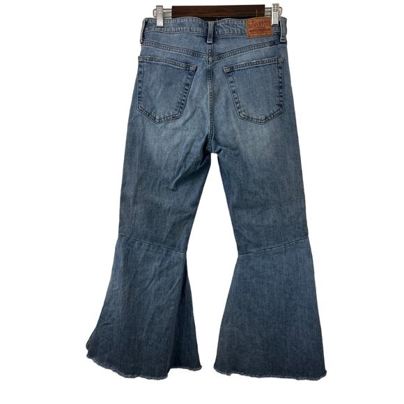 Lucky Brand Bell Bottom Jeans Flared Raw Hem Distressed Light Wash Womens Size 4 - Picture 2 of 8